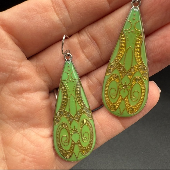Art Deco style Green and Gold Filigree Teardrop Dangle Earrings - Picture 7 of 7